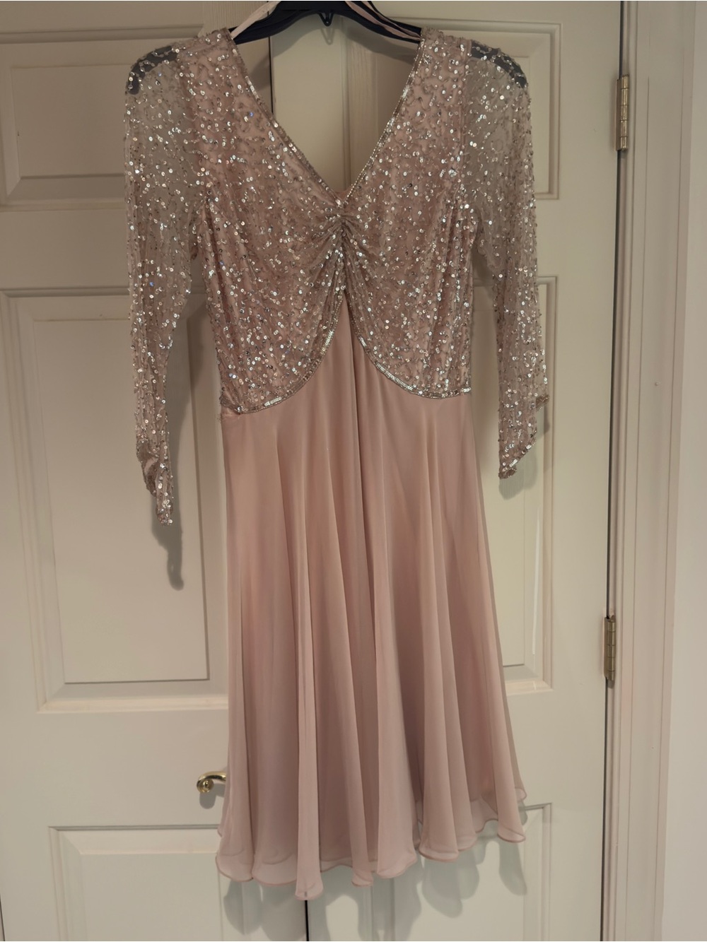 J Kara blush pink Sequin Bodice Chiffon Midi Dress size 10 NWT